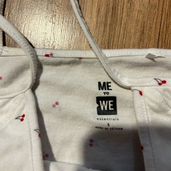 We to Me cherry chop top - Picture 2 of 3